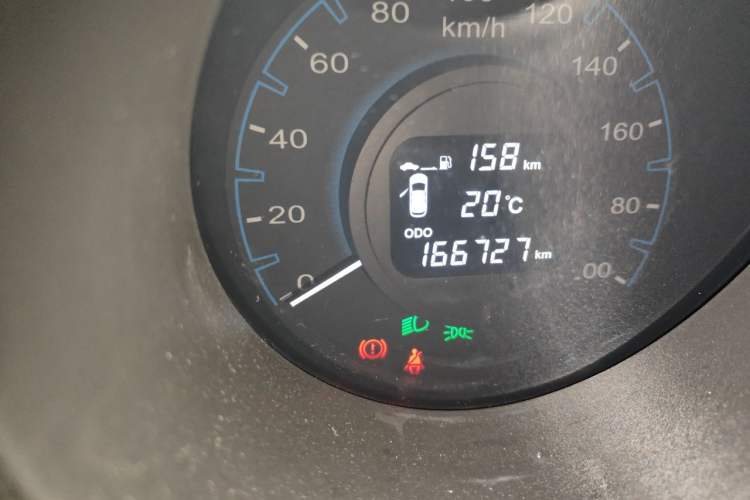 Used CHANGAN OSHAN CX70 2016 1.6L Manual Luxury Model Odometer Close Up