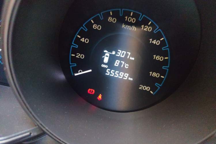 Used CHANGAN OSHAN CX70 2016 1.6L Manual Luxury Model Odometer Close Up