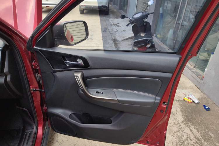 Used CHANGAN OSHAN CX70 2016 1.6L Manual Comfort Model Right Front Door Interior
