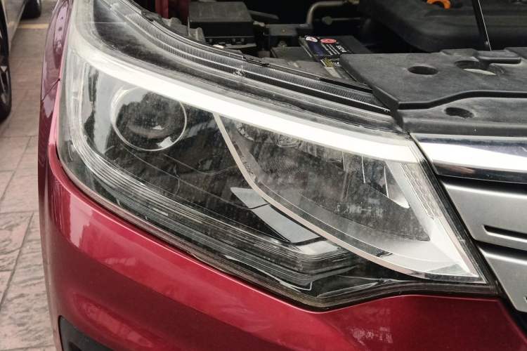 Used CHANGAN OSHAN CX70 2016 1.6L Manual Luxury Model Right Front Headlight