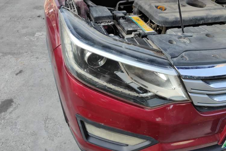 Used CHANGAN OSHAN CX70 2016 1.6L Manual Comfort Model Right Front Headlight