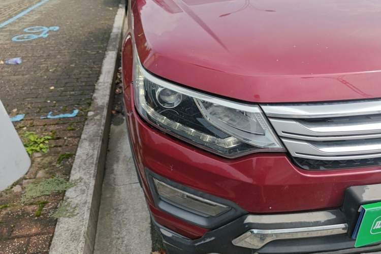 Used CHANGAN OSHAN CX70 2016 1.6L Manual Luxury Model Right Front Headlight