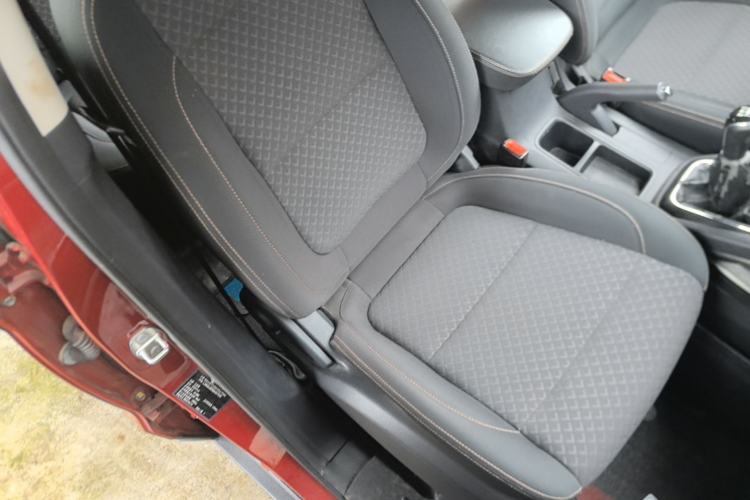 Used CHANGAN OSHAN CX70 2016 1.6L Manual Comfort Model Right Front Seat