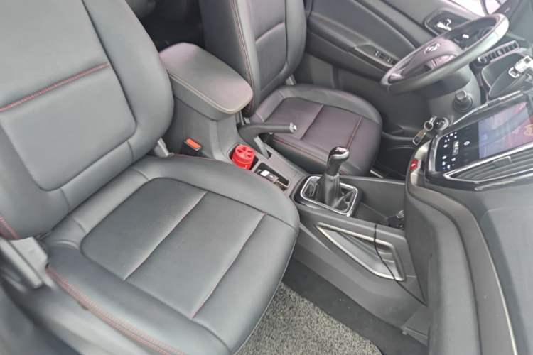 Used CHANGAN OSHAN CX70 2016 1.6L Manual Comfort Model Right Front Seat