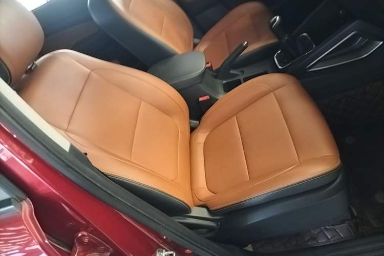 Used CHANGAN OSHAN CX70 2016 1.6L Manual Luxury Model Right Front Seat