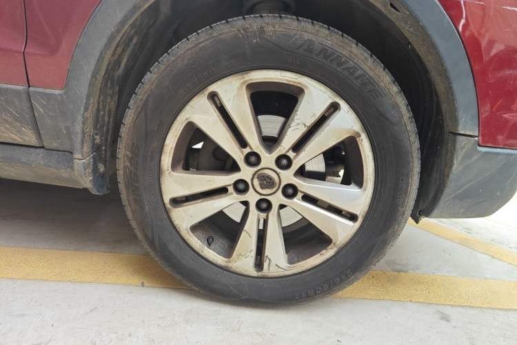 Used CHANGAN OSHAN CX70 2016 1.6L Manual Luxury Model Right Front Wheel Hub