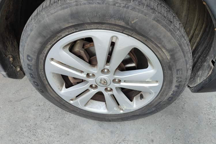 Used CHANGAN OSHAN CX70 2016 1.6L Manual Comfort Model Right Front Wheel Hub