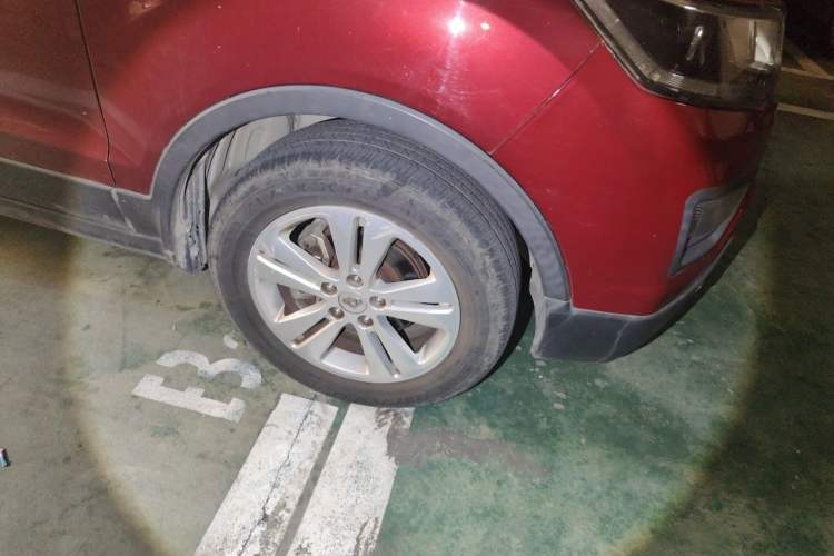 Used CHANGAN OSHAN CX70 2016 1.6L Manual Luxury Model Right Front Wheel Hub
