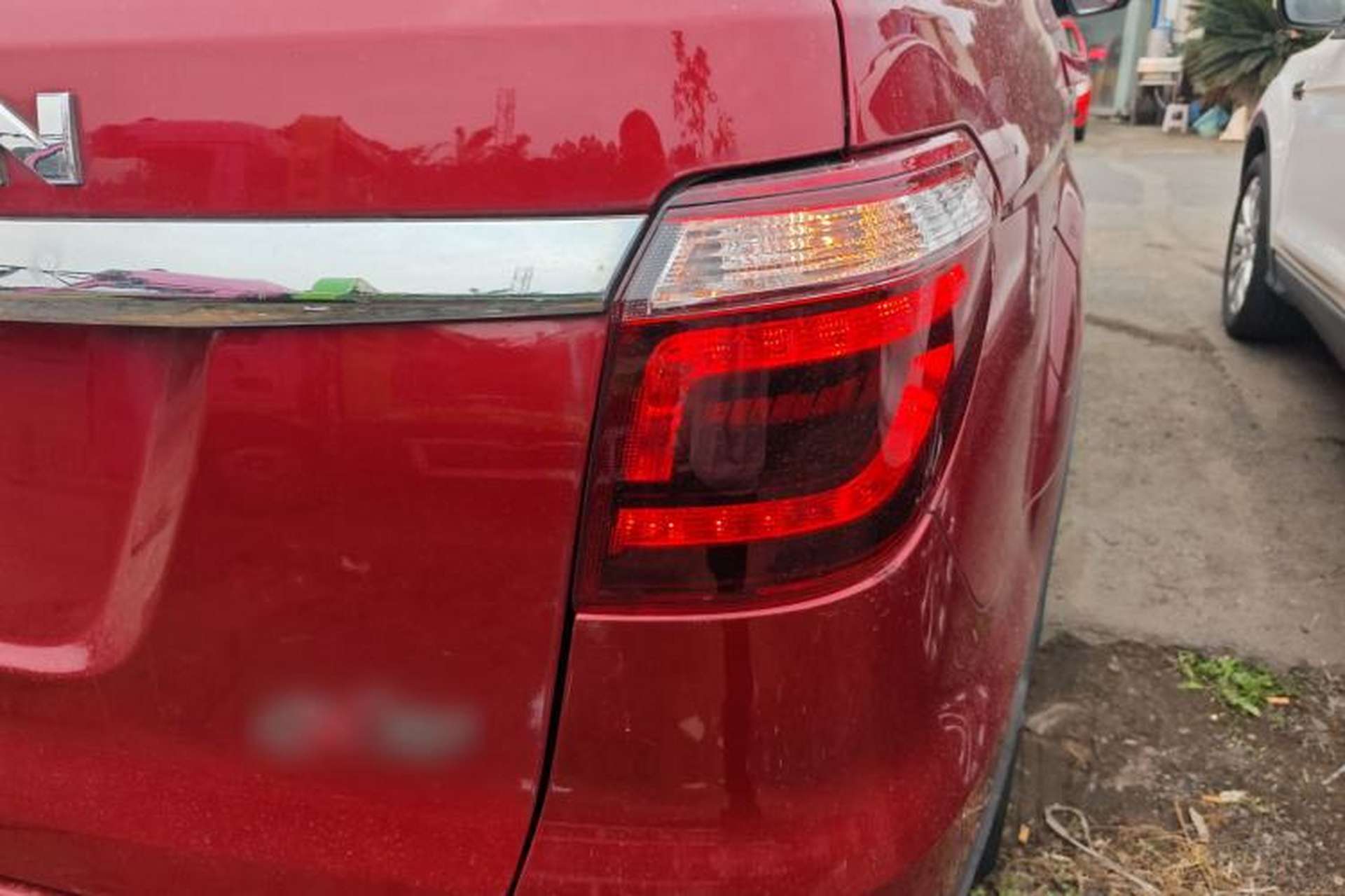 Used CHANGAN OSHAN CX70 2016 1.6L Manual Elite Model Right Rear Taillight