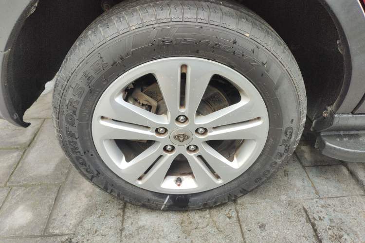 Used CHANGAN OSHAN CX70 2016 1.6L Manual Luxury Model Right Rear Wheel Hub