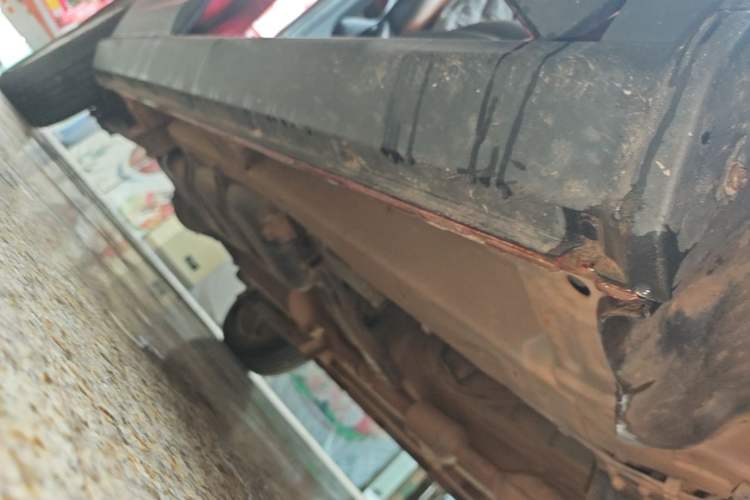 Used CHANGAN OSHAN CX70 2016 1.6L Manual Luxury Model Right Side Sill