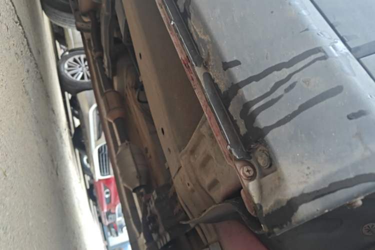 Used CHANGAN OSHAN CX70 2016 1.6L Manual Comfort Model Right Side Sill