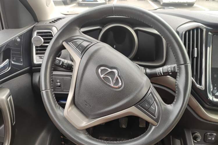 Used CHANGAN OSHAN CX70 2016 1.6L Manual Luxury Model Steering Wheel