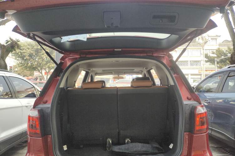 Used CHANGAN OSHAN CX70 2016 1.6L Manual Luxury Model Trunk