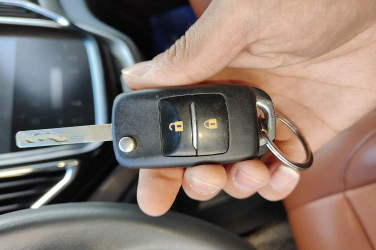 Used CHANGAN OSHAN CX70 2016 1.6L Manual Comfort Model Vehicle Key