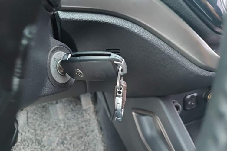 Used CHANGAN OSHAN CX70 2016 1.6L Manual Comfort Model Vehicle Key
