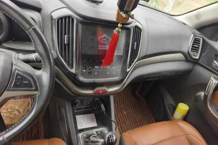 Used CHANGAN OSHAN CX70 2016 1.6L Manual Luxury Model Audio And AC Panel