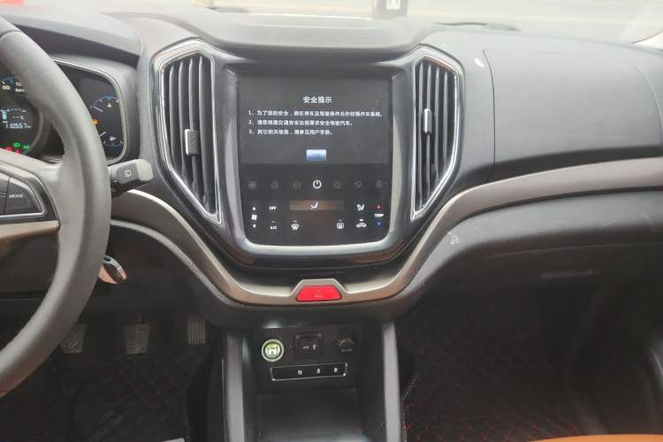 Used CHANGAN OSHAN CX70 2016 1.6L Manual Luxury Model Audio And AC Panel