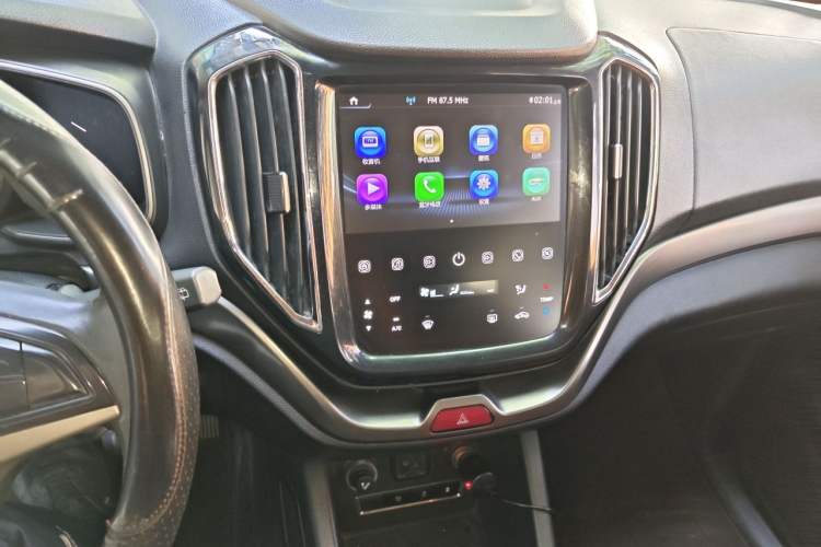Used CHANGAN OSHAN CX70 2016 1.6L Manual Luxury Model Audio And AC Panel