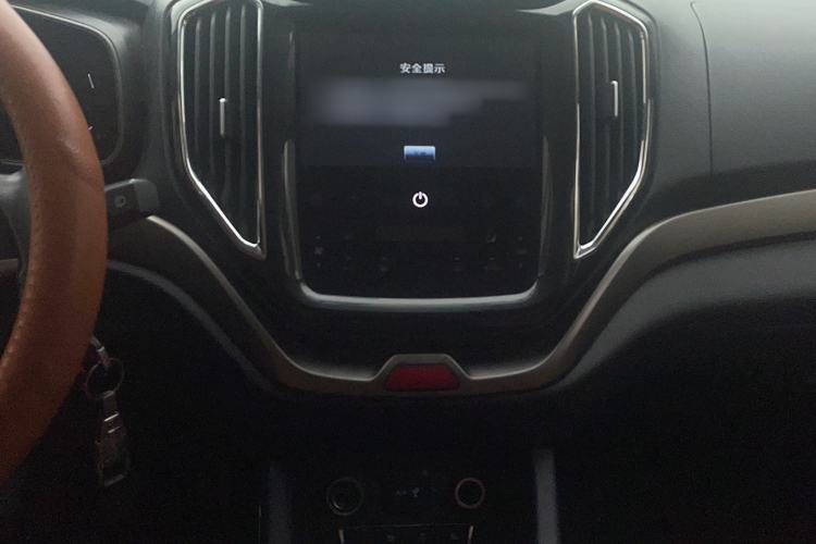 Used CHANGAN OSHAN CX70 2016 1.6L Manual Luxury Model Audio And AC Panel