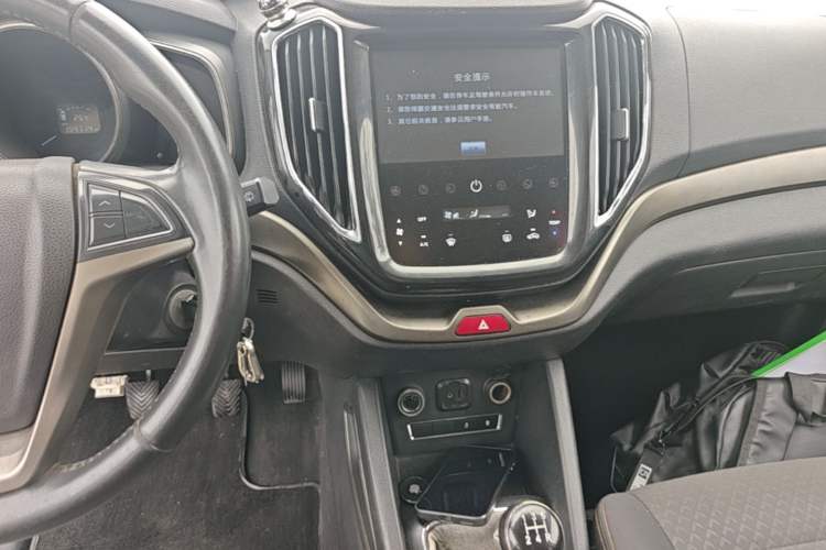 Used CHANGAN OSHAN CX70 2016 1.6L Manual Sport Model Audio And AC Panel