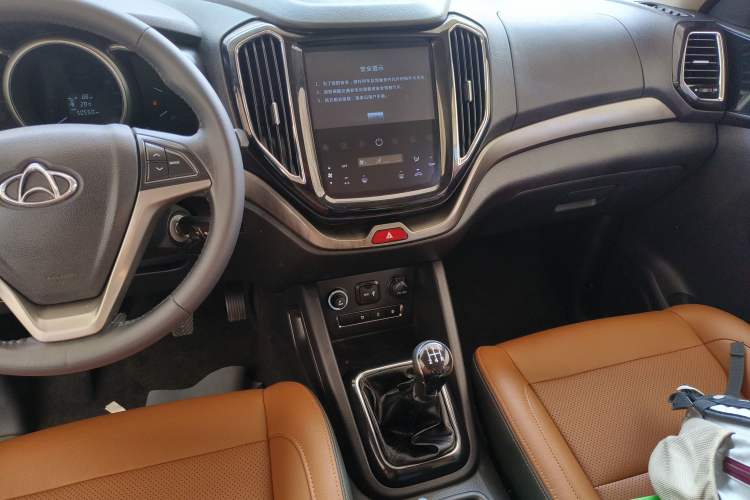 Used CHANGAN OSHAN CX70 2016 1.6L Manual Luxury Model Audio And AC Panel