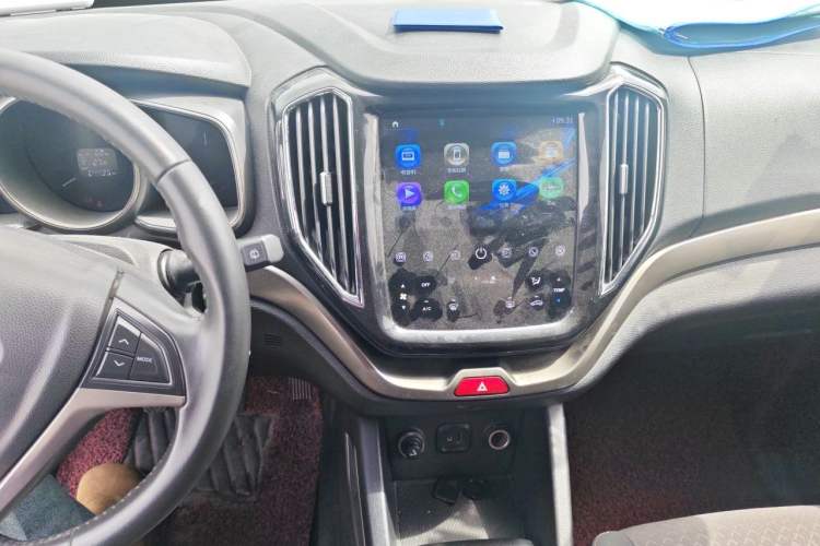 Used CHANGAN OSHAN CX70 2016 1.6L Manual Comfort Model Audio And AC Panel