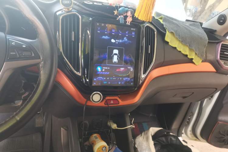Used CHANGAN OSHAN CX70 2016 1.6L Manual Luxury Model Audio And AC Panel