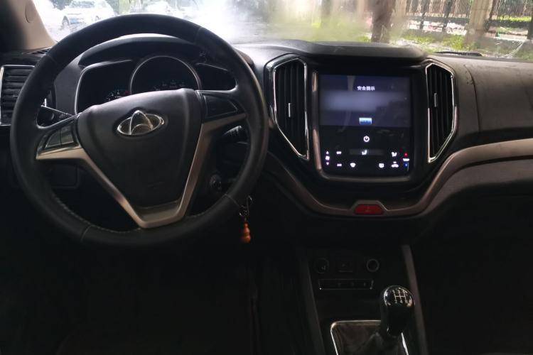 Used CHANGAN OSHAN CX70 2016 1.6L Manual Smart Connect Version Center Console