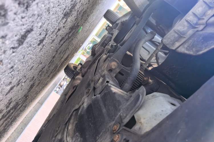 Used CHANGAN OSHAN CX70 2016 1.6L Manual Elite Model Chassis Front Right