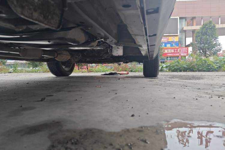 Used CHANGAN OSHAN CX70 2016 1.6L Manual Luxury Model Chassis Rear Right