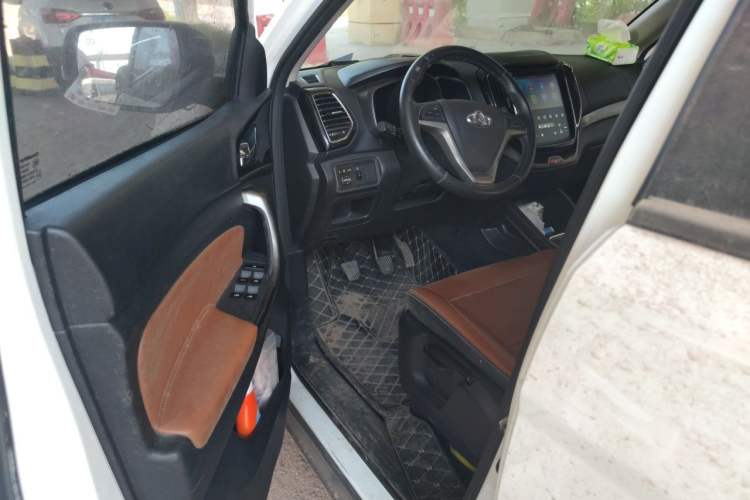 Used CHANGAN OSHAN CX70 2016 1.6L Manual Luxury Model Driver Seat