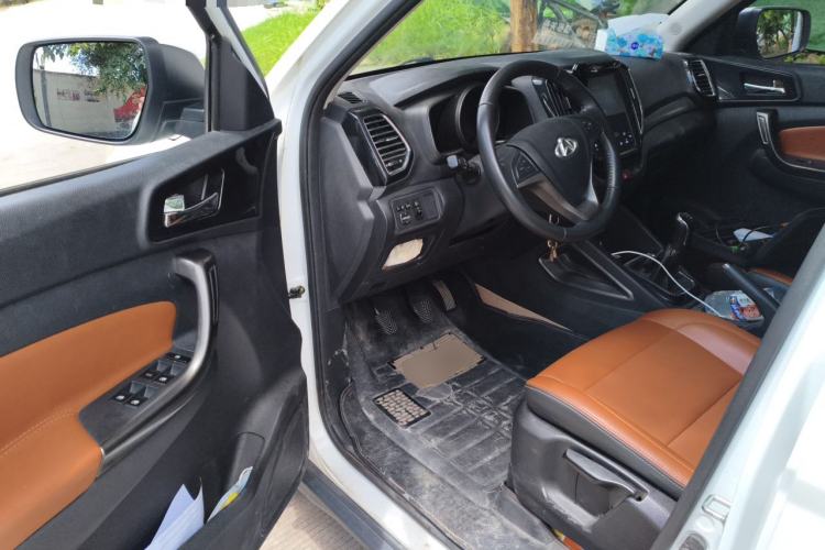Used CHANGAN OSHAN CX70 2016 1.6L Manual Luxury Model Driver Seat