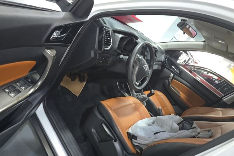 Used CHANGAN OSHAN CX70 2016 1.6L Manual Luxury Model Driver Seat