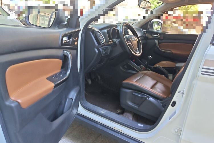 Used CHANGAN OSHAN CX70 2016 1.6L Manual Luxury Model Driver Seat