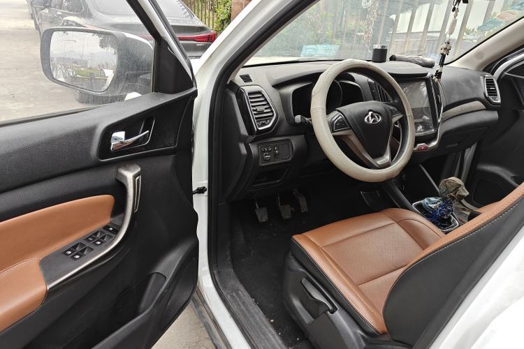 Used CHANGAN OSHAN CX70 2016 1.6L Manual Luxury Model Driver Seat