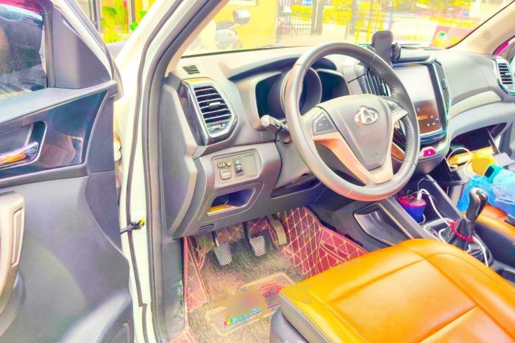 Used CHANGAN OSHAN CX70 2016 1.6L Manual Luxury Model Driver Seat