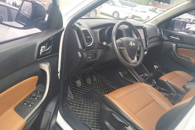 Used CHANGAN OSHAN CX70 2016 1.6L Manual Luxury Model Driver Seat