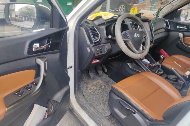 Used CHANGAN OSHAN CX70 2016 1.6L Manual Luxury Model Driver Seat