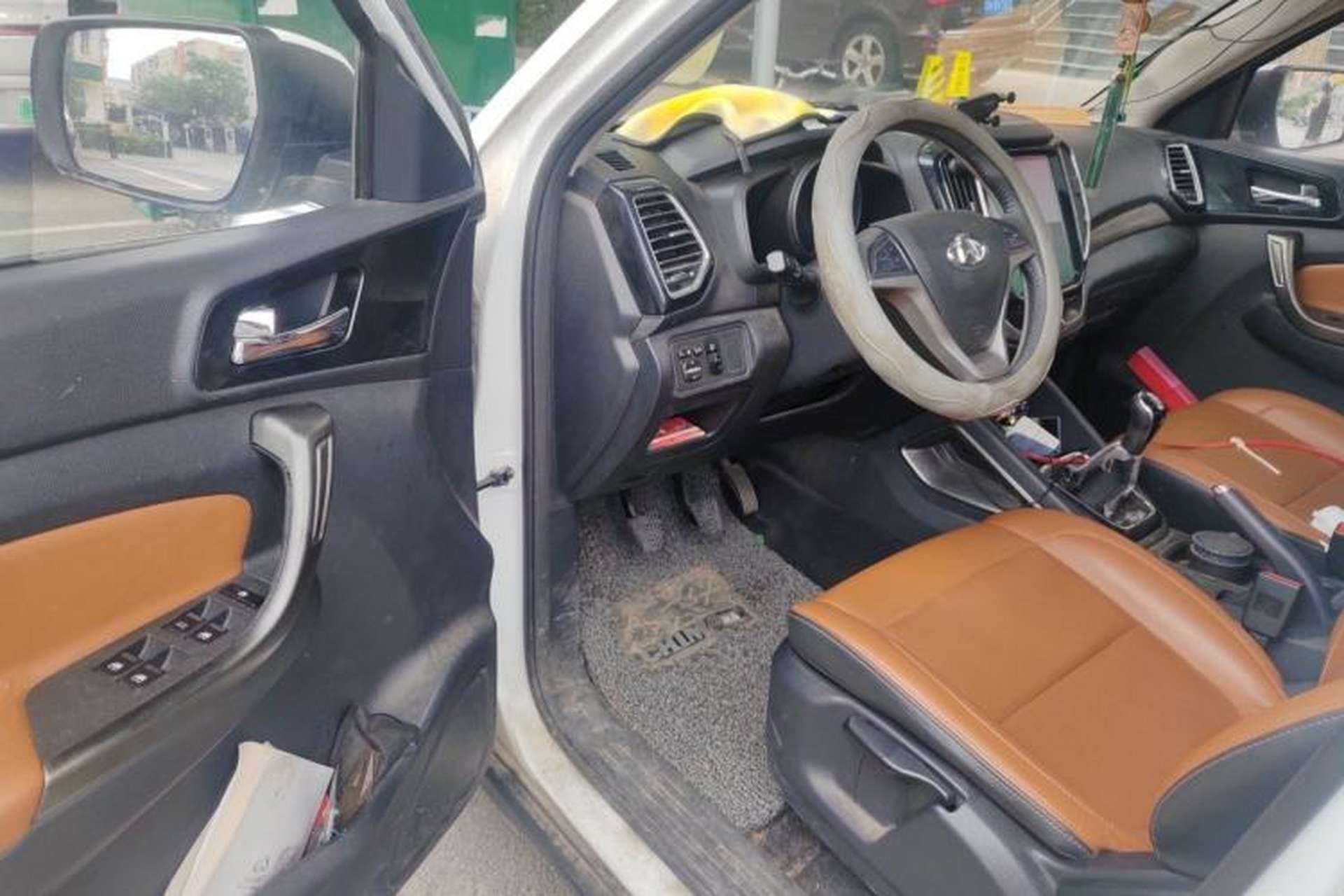 Used CHANGAN OSHAN CX70 2016 1.6L Manual Luxury Model Driver Seat