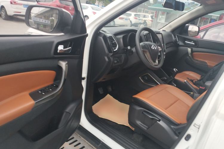 Used CHANGAN OSHAN CX70 2016 1.6L Manual Luxury Model Driver Seat