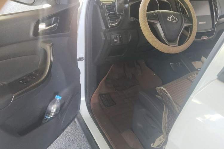 Used CHANGAN OSHAN CX70 2016 1.6L Manual Sport Model Driver Seat
