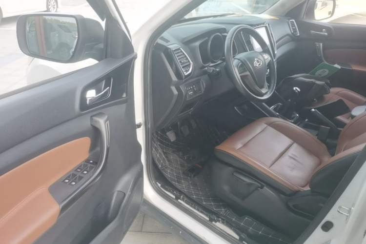Used CHANGAN OSHAN CX70 2016 1.6L Manual Luxury Model Driver Seat