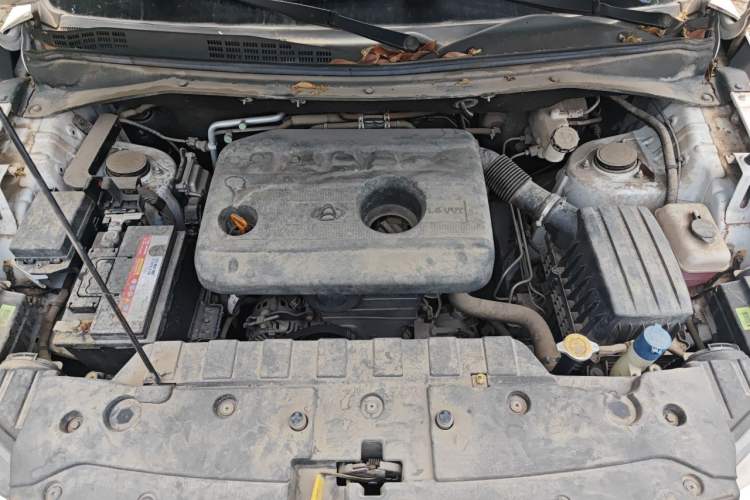 Used CHANGAN OSHAN CX70 2016 1.6L Manual Luxury Model Engine Bay