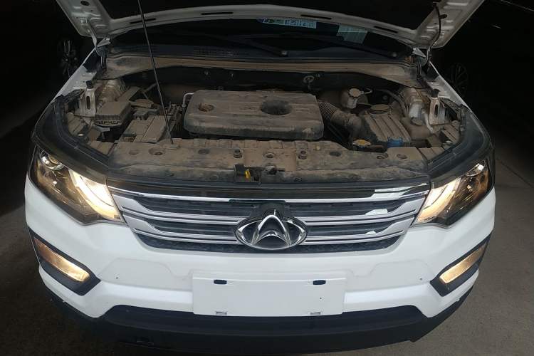 Used CHANGAN OSHAN CX70 2016 1.6L Manual Comfort Model Engine Bay