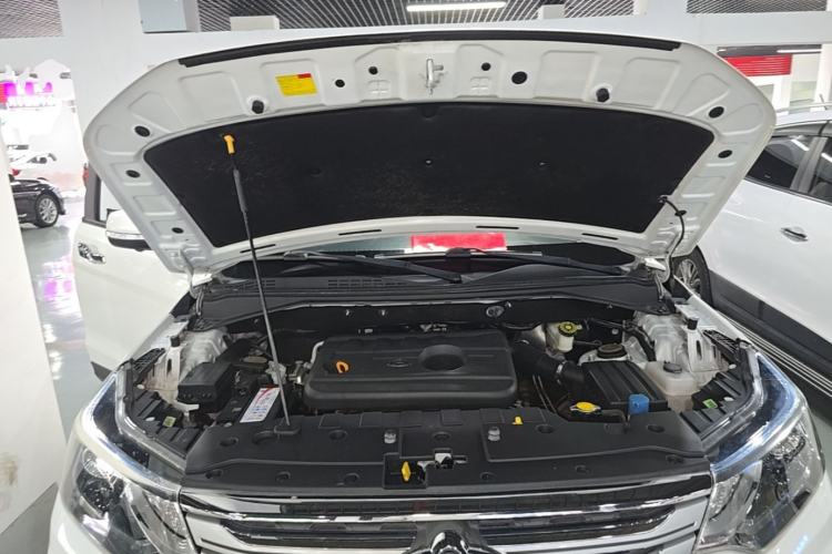 Used CHANGAN OSHAN CX70 2016 1.6L Manual Luxury Model Engine Bay