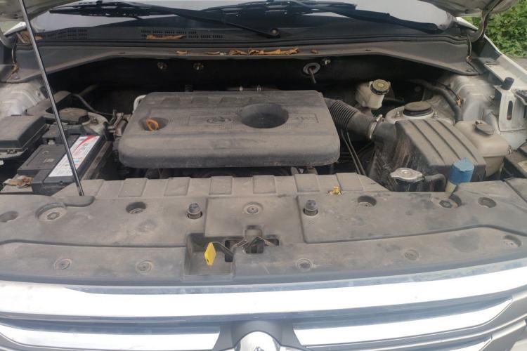 Used CHANGAN OSHAN CX70 2016 1.6L Manual Luxury Model Engine Bay