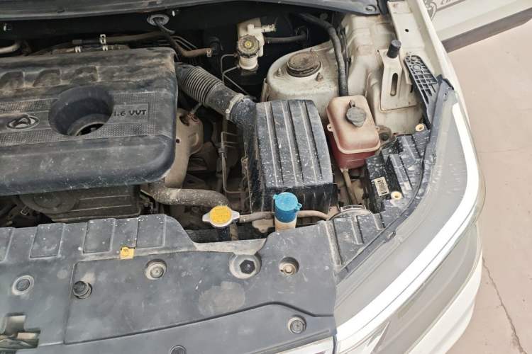 Used CHANGAN OSHAN CX70 2016 1.6L Manual Comfort Model Engine Bay Left