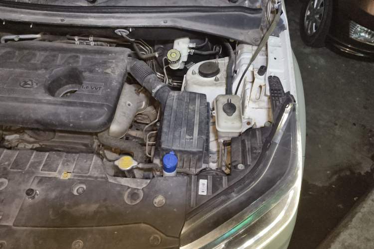 Used CHANGAN OSHAN CX70 2016 1.6L Manual Luxury Model Engine Bay Left