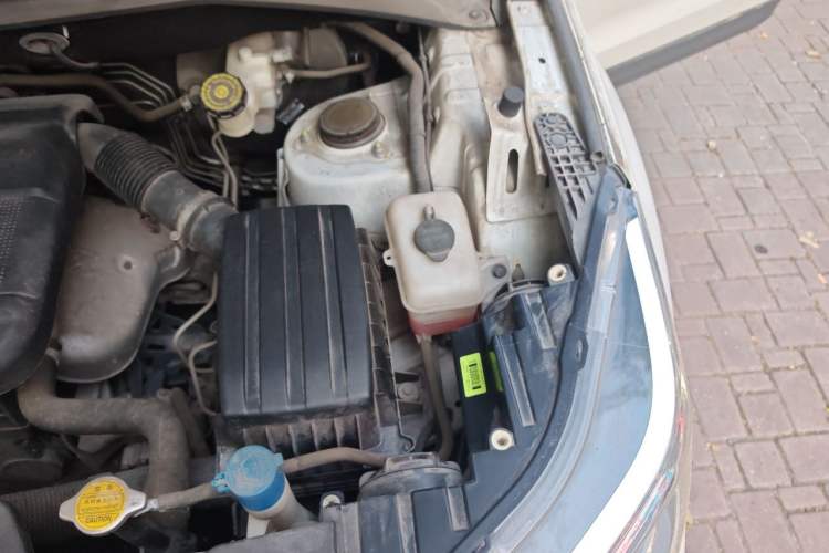 Used CHANGAN OSHAN CX70 2016 1.6L Manual Luxury Model Engine Bay Left